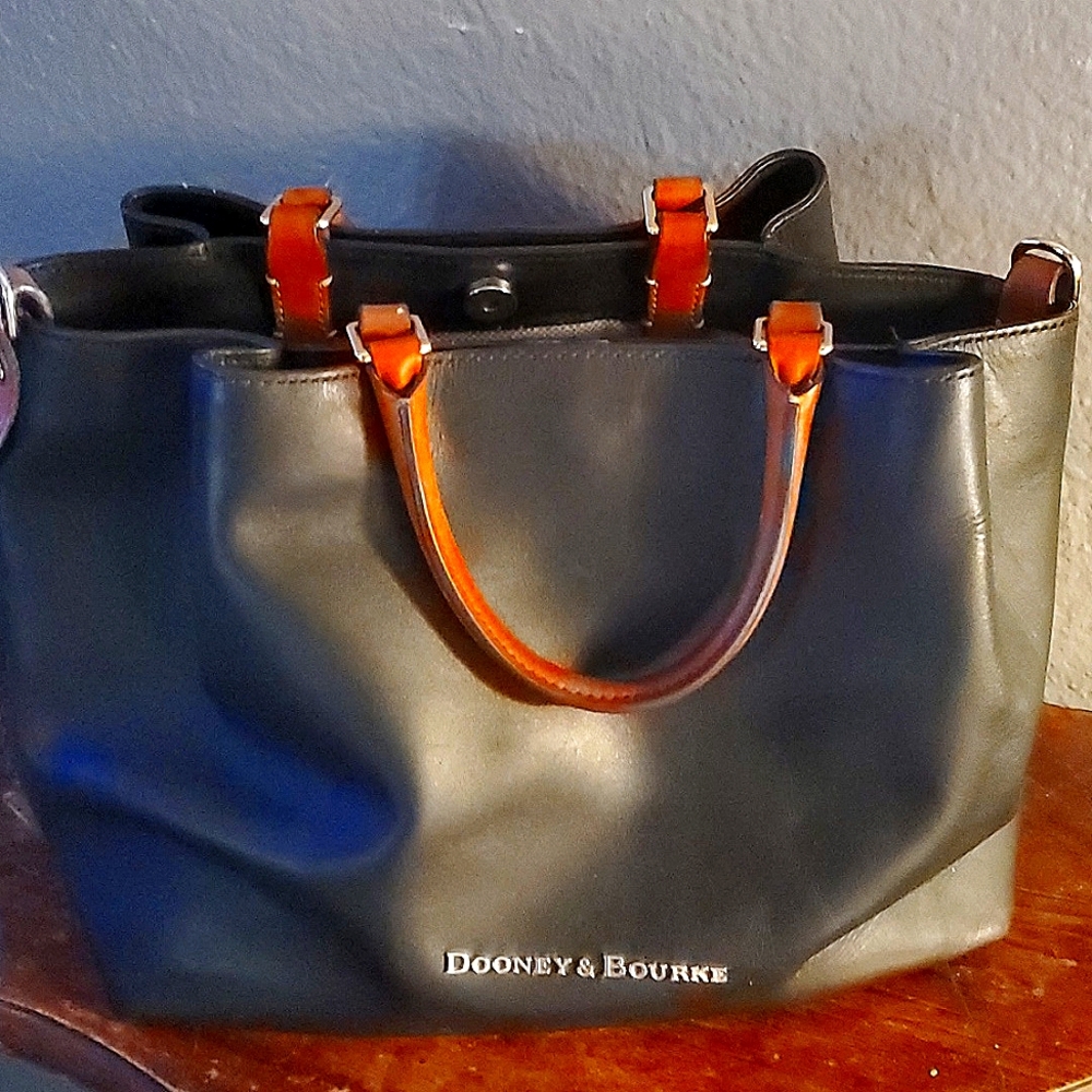 Dooney & Bourke Handbag